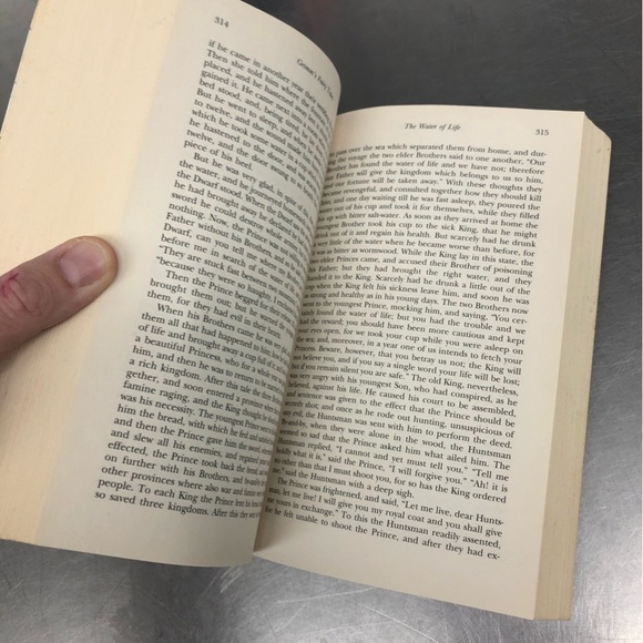 B&N Grimm’s Fairy Tales, paperback book - Picture 3 of 5